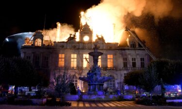 A fire destroys the city hall in Limoges