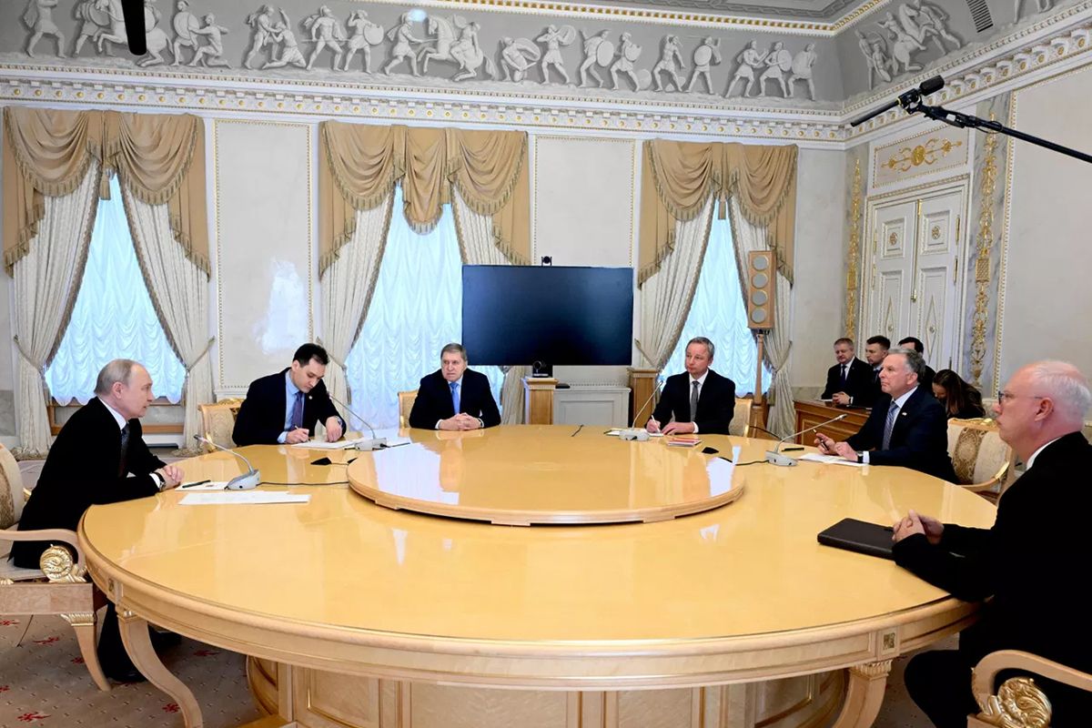 Russia willing to resume trilateral peace talks in November, Kremlin says after Witkoff meeting